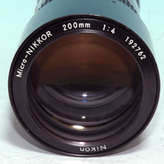ニコMicroレンズ　200mm F4.0